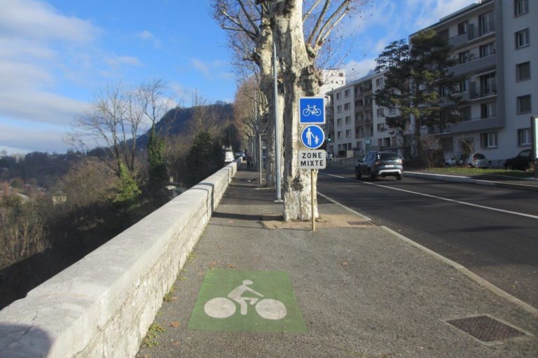 Itinéraire cyclable conseillée sur l'Avenue d'Aix les Bains